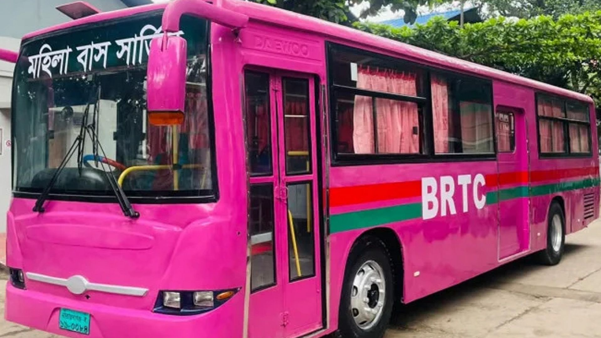 রাজধানীর সড়কে নারীদের জন্য চালু হচ্ছে ‘পিংক বাস’
